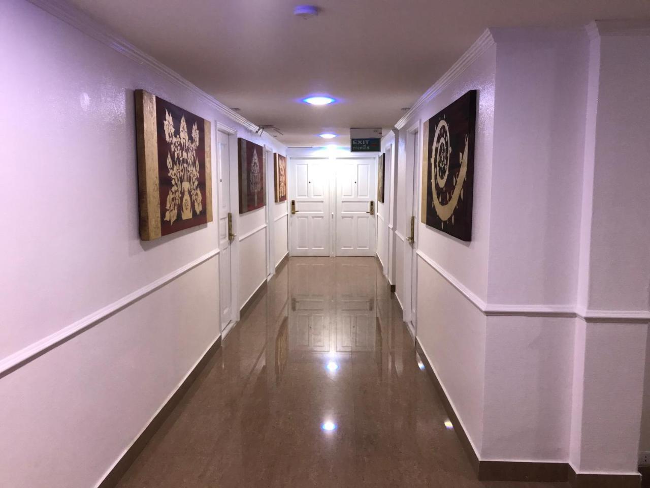 Le Cafe Royale Hotel Pattaya ภายนอก รูปภาพ